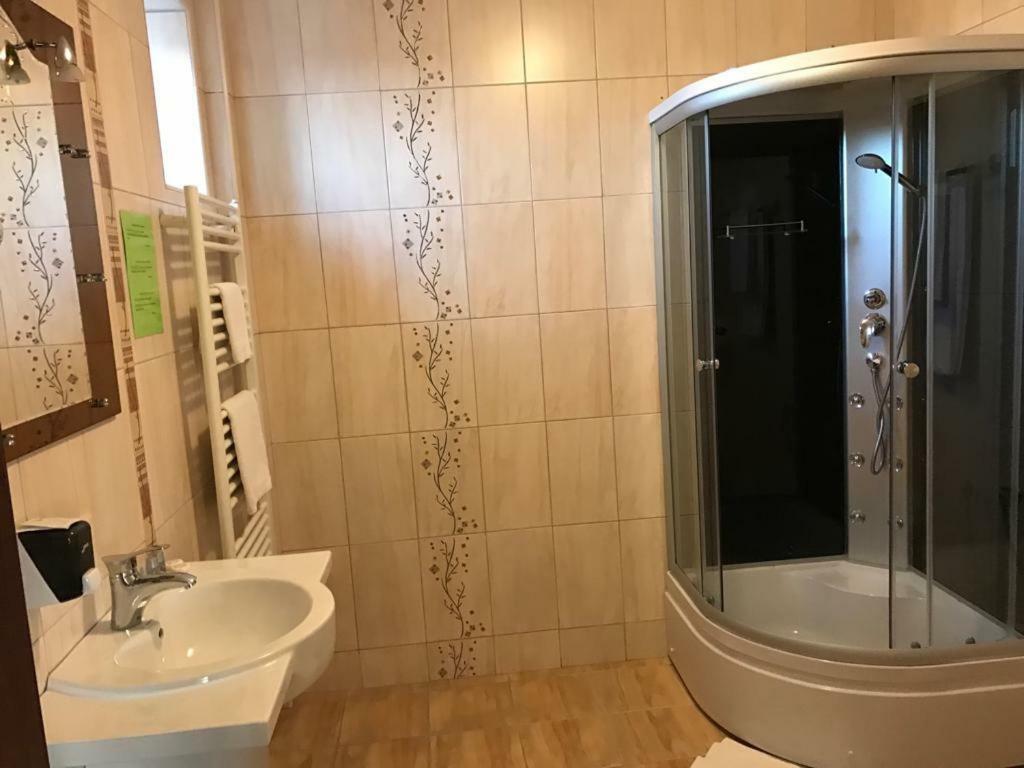 Pension Hanul Andritei Craiova Esterno foto
