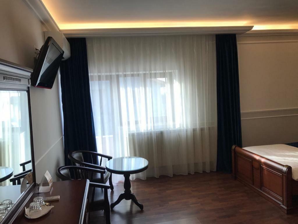 Pension Hanul Andritei Craiova Esterno foto